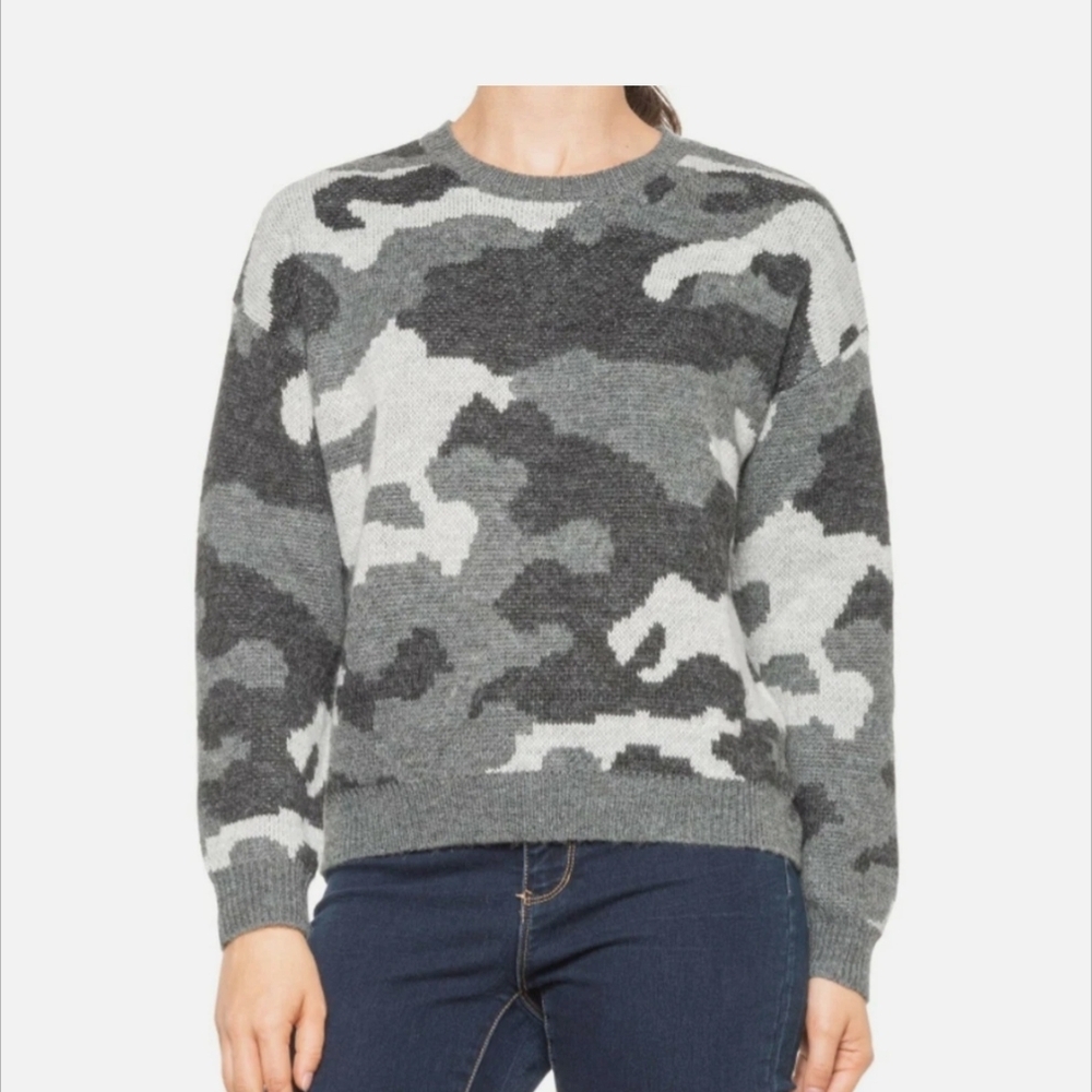 🎀$5 Lucky Brand Women's Wool Blend Camo Print Sweater Crew Neck size S